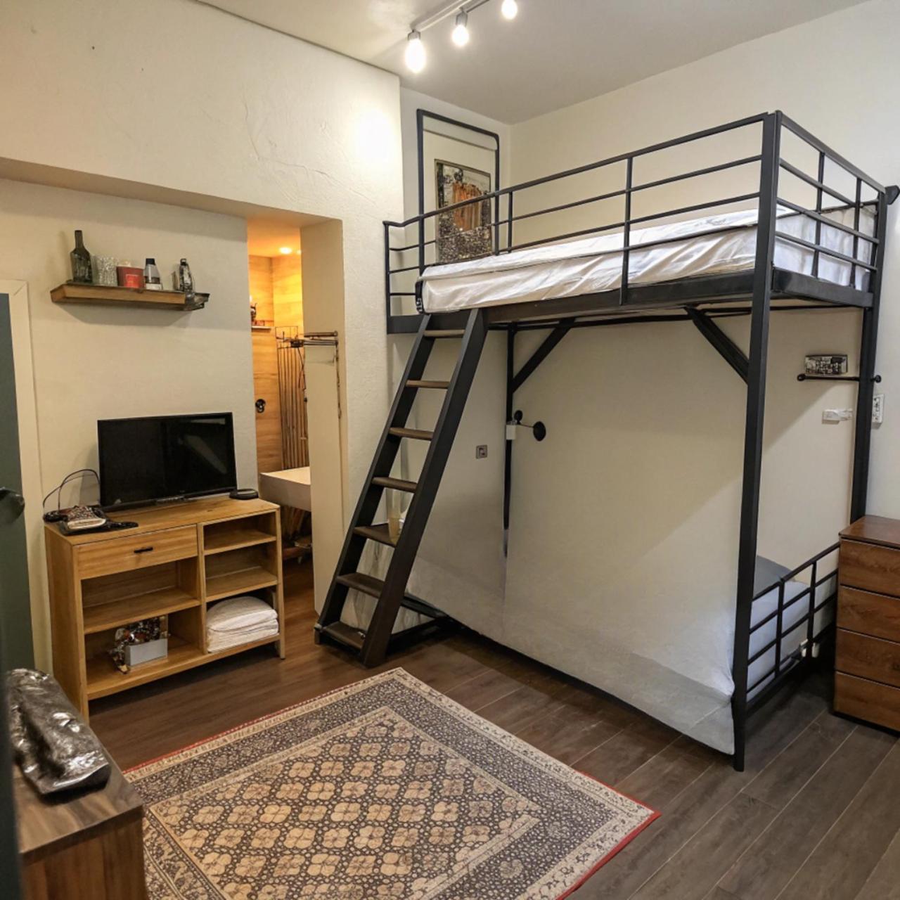 逢甲柏斯青年旅棧 Apartment Taichung Luaran gambar